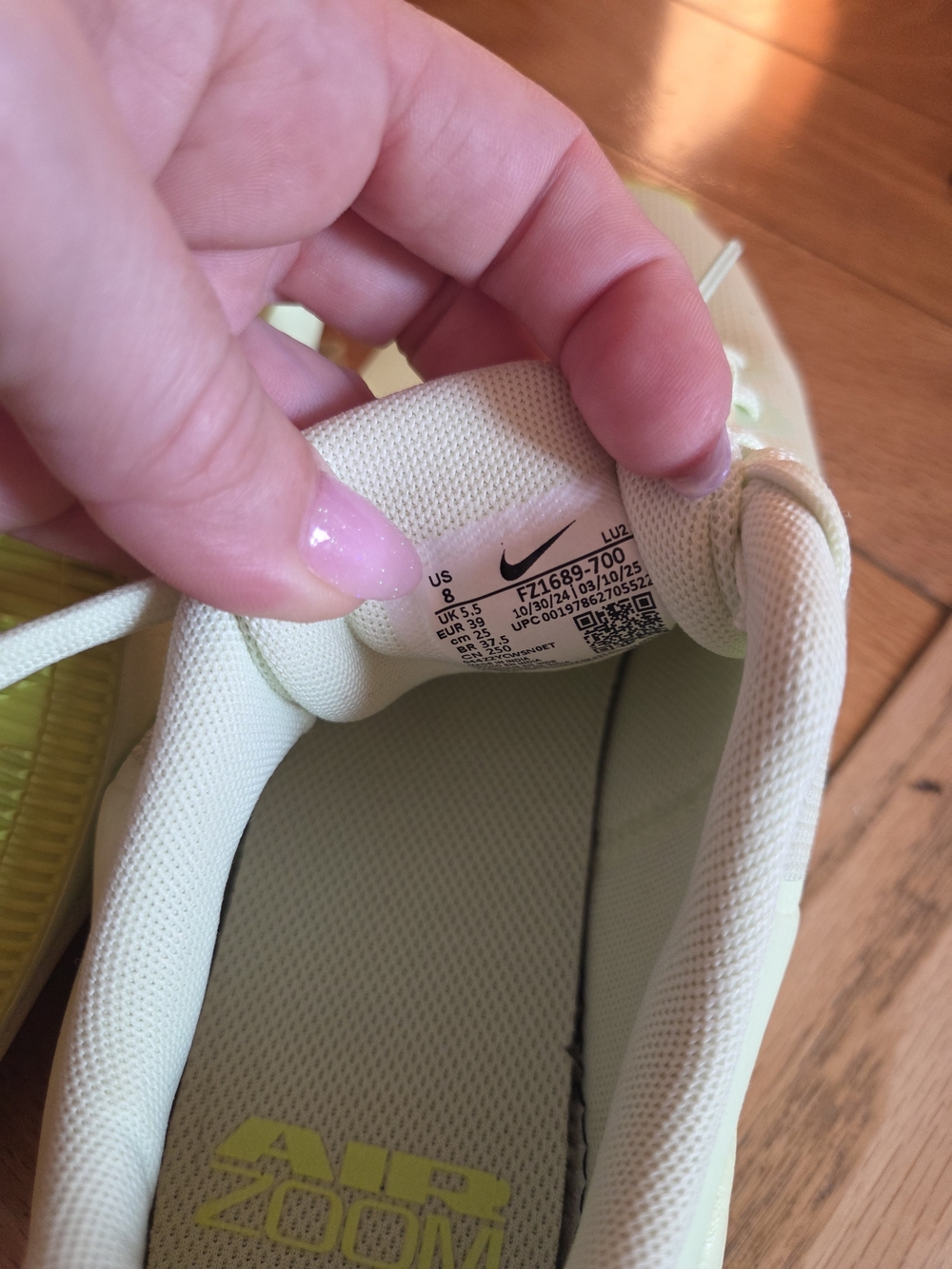 Women Nike Air Bella 7 Training Shoes - Picture 4 of 8